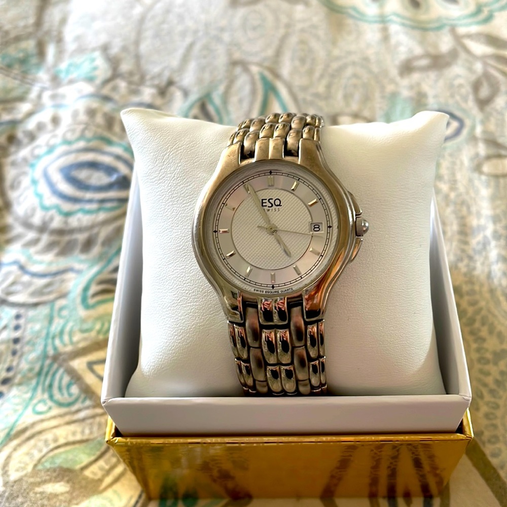 EUC mens Esquire watch
